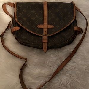 LOUIS VUITTON // USED